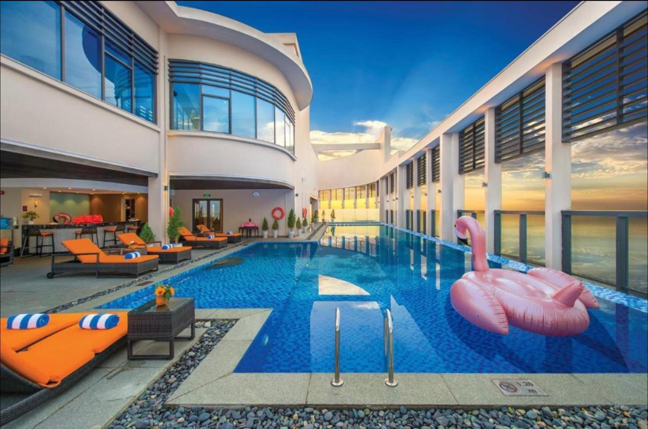 Luxury Apartment In Altara Building With Ocean View Дананг Екстер'єр фото